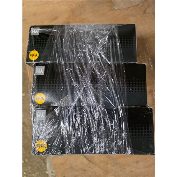 3 NOS YALE privacy door knobs