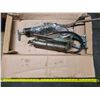 Image 1 : Greese guns and suction pump