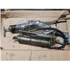 Image 3 : Greese guns and suction pump