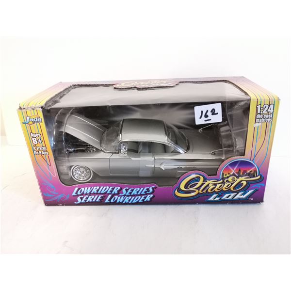 Street Low Impala 1:24 Scale