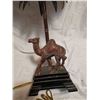 Image 2 : Vintage Lamp Camel Palmtree Theme