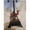 Image 6 : Vintage Lamp Camel Palmtree Theme