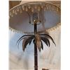 Image 7 : Vintage Lamp Camel Palmtree Theme