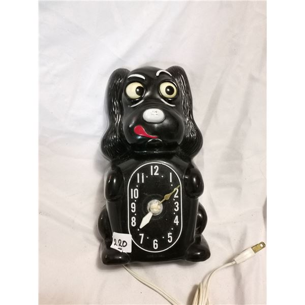 Moving Eyes Dot Clock