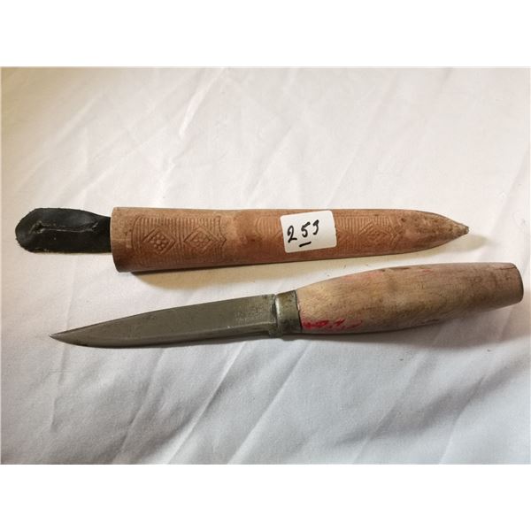 Helle Norwegian Knife, Vintage 4.25 " Blade