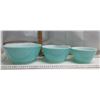 Set of 3 Robins Egg Blue Pyrex NESTING bowls