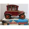 Image 2 : Tin Battery Operated Grand-Pacar in Original box(made in Japan)