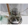 Image 3 : Rayo Nickel plated cial oil lamp with nice original shade and Globe