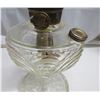 Image 8 : Washington Drape Model B Aladdin lamp with Chimney