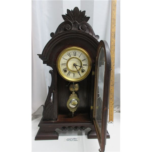 Early 1900's Shelf Clock with Pendulm and key