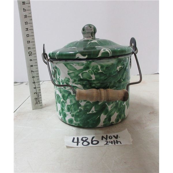 Nice Swirl green Enamelware teapail