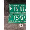 Image 2 : 1965 pair of Saskatchewan License Plates - farm