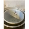 Image 5 : 3pc Pyrex bowl set - 6", 7", 9" - Forest Fancies pattern
