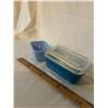 2 Pyrex Refrigerator dishes - 1 with lid