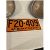 Image 3 : 2x Chevrolet headlights and 1942 Saskatchewan license plate - 9" lens