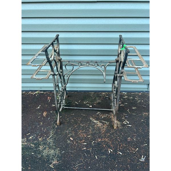 Sewing Machine cast iron base with metal side shelves