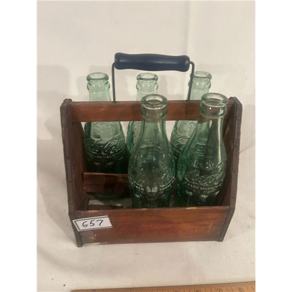 Coca-Cola 6 bottle carrying case with 5 bottles