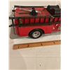 Image 7 : Texaco Fire Chief metal fire truck - 25" long, not complete but close