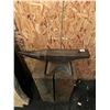 Image 10 : Peter Wright 90lb anvil - 1925, Made in England, with wooden block stand