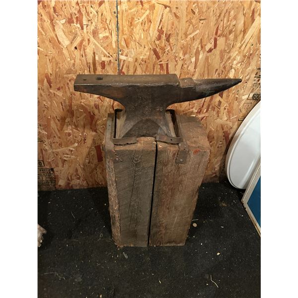 Peter Wright 90lb anvil - 1925, Made in England, with wooden block stand