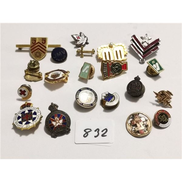 Lots of 20 Vintage Pins