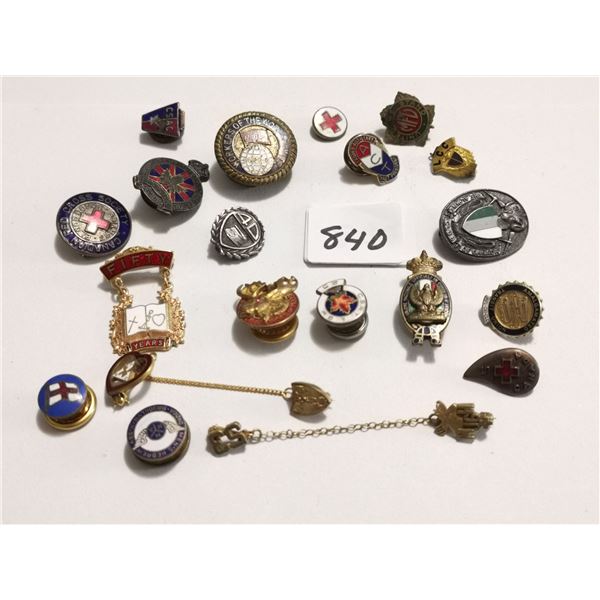 Lots of 20 Vintage Pins