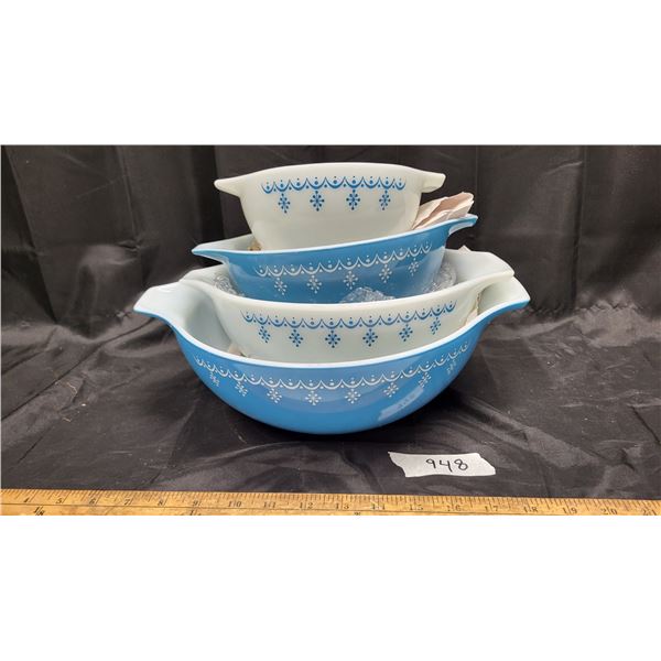 Snowflake garland, cinderella set. Very good condition