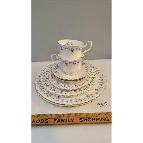 R.A. Memory Lane 10 pc, 5 pc setting for 2