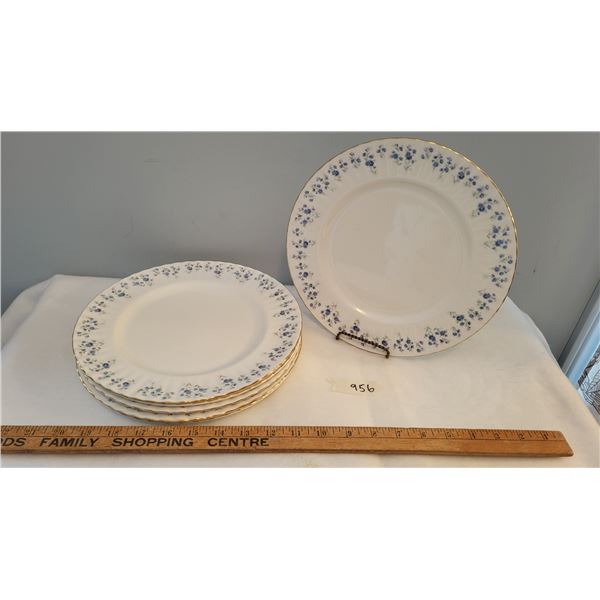 6 dinner plates 10.5"