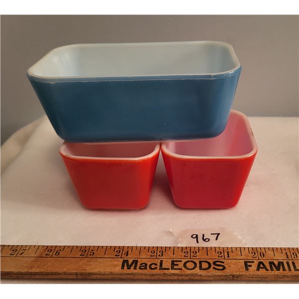 2 red 501 & blue 502 pyrex lot