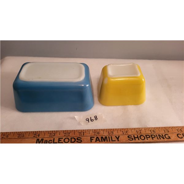 pyrex lot yellow 501, blue 502