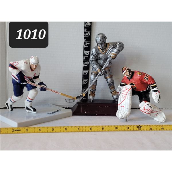 Hockey figures.