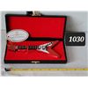 Image 1 : Gift Craft miniature collector guitar.