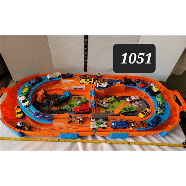 Hot Wheels race set with controllers,(No Cars) includes 30 plus die-cast cars.