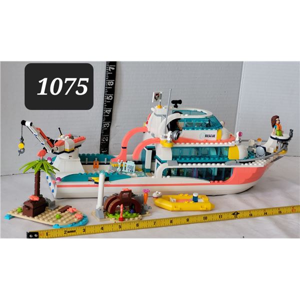 Lego Friends Mission Boat, set 41381.