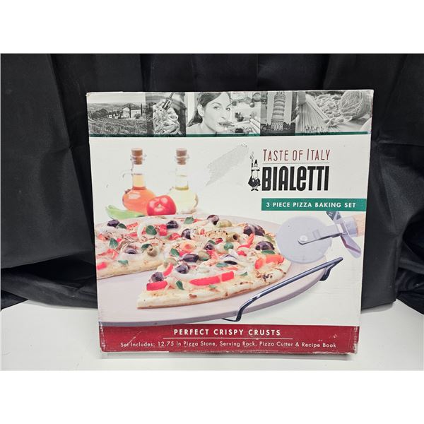 3 Piece Pizza Baking Set, New in Box