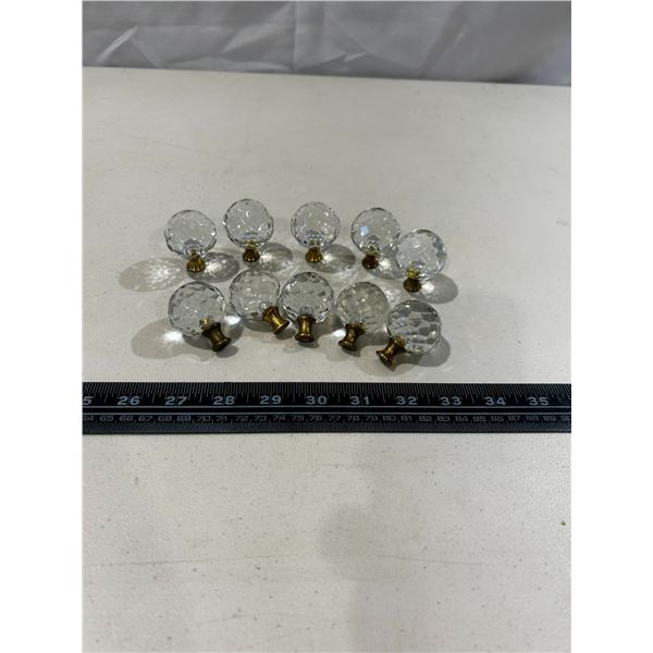 10 glass door knobs