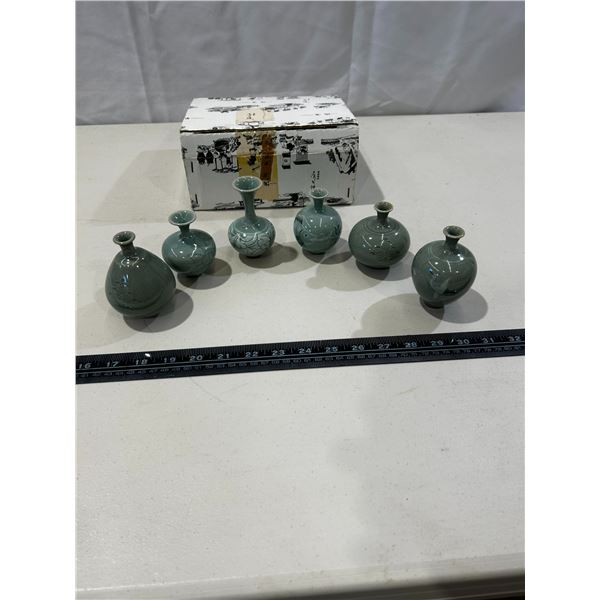 Vintage miniature asian vases (6)