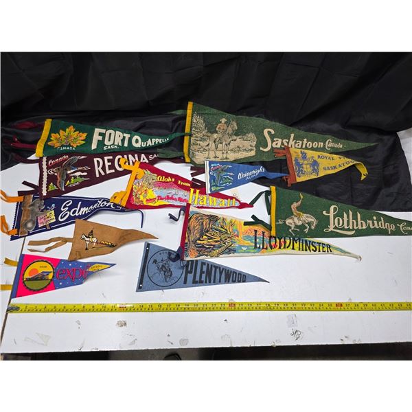 Lot of various flap pendants