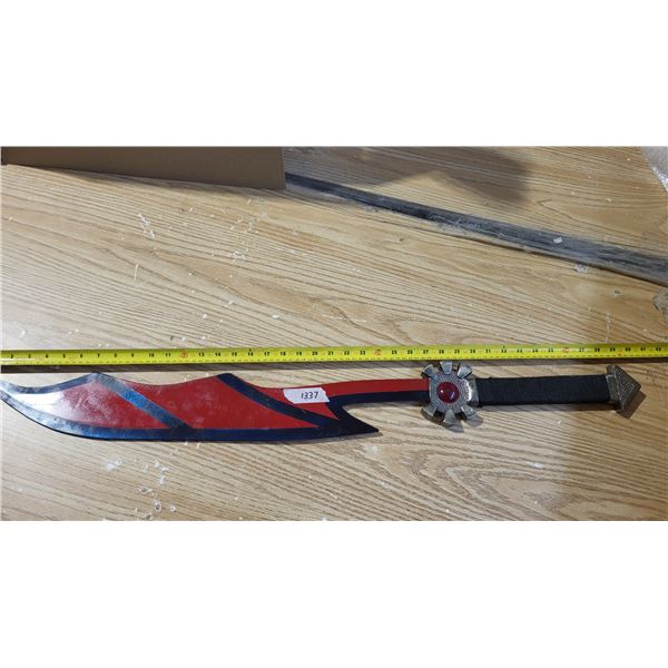 40  "decrotive sword , mid evil style