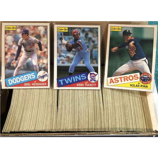 1985 O-PEE-CHEE BASEBALL COMPLETE SET