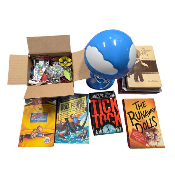 BOOKS AND CRAFTS LOT