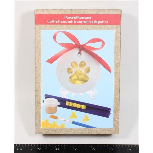 CHRISTMAS ORNAMENT PAWPRINT KEEPSAKE BRAND NEW