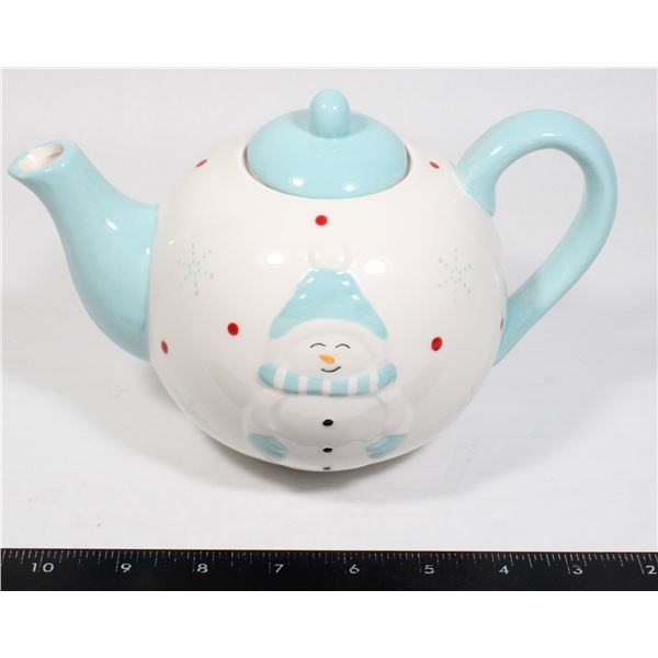 SNOWMAN THEMED TEA POT