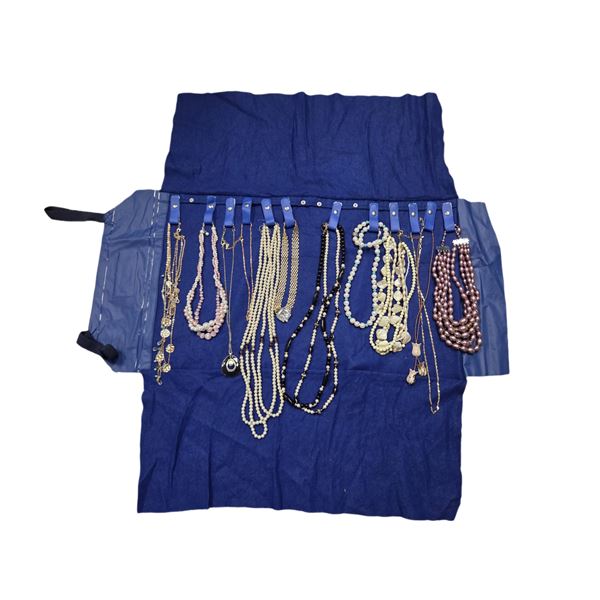 TRAVELERS JEWELRY CASE