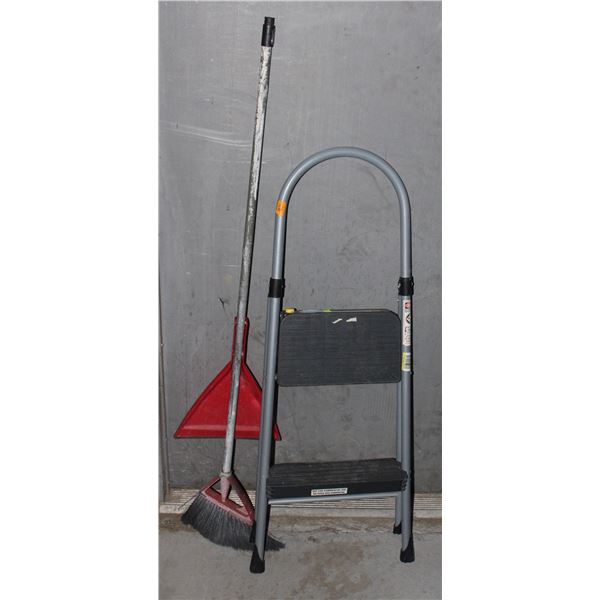 STEP STOOL/ LADDER WITH BROOM