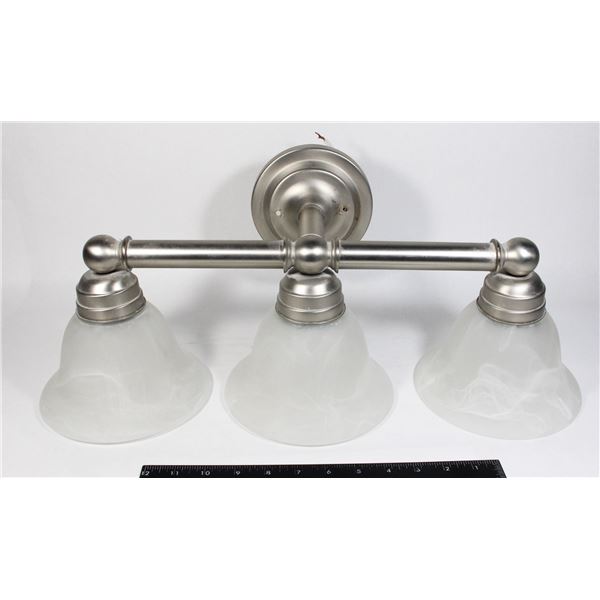 3 LAMP BATHROOM LIGHT FIXTURE