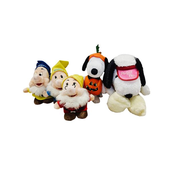 SINGING DANCING SNOOPY SEVEN DWARVES STUFFIES