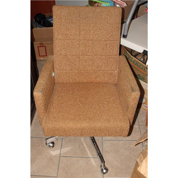 VINTAGE ROLLING OFFICE CHAIR