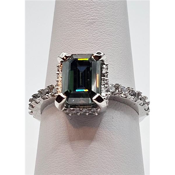 14 Kt White Gold 6.5ct VVs1 Emerald Green Fire Moissanite Ring